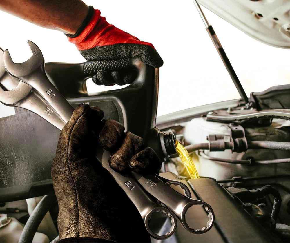 Schimb ulei transmisie in 2026: Cand si de ce e necesar?